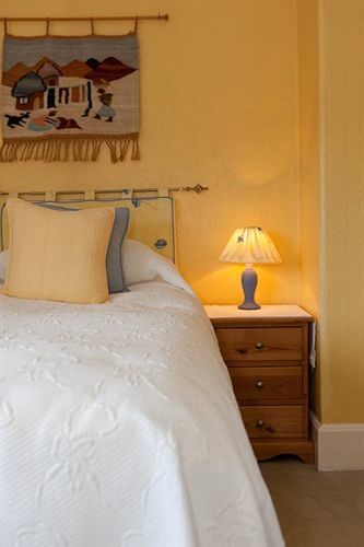 Shakespeare's View 5* Snitterfield