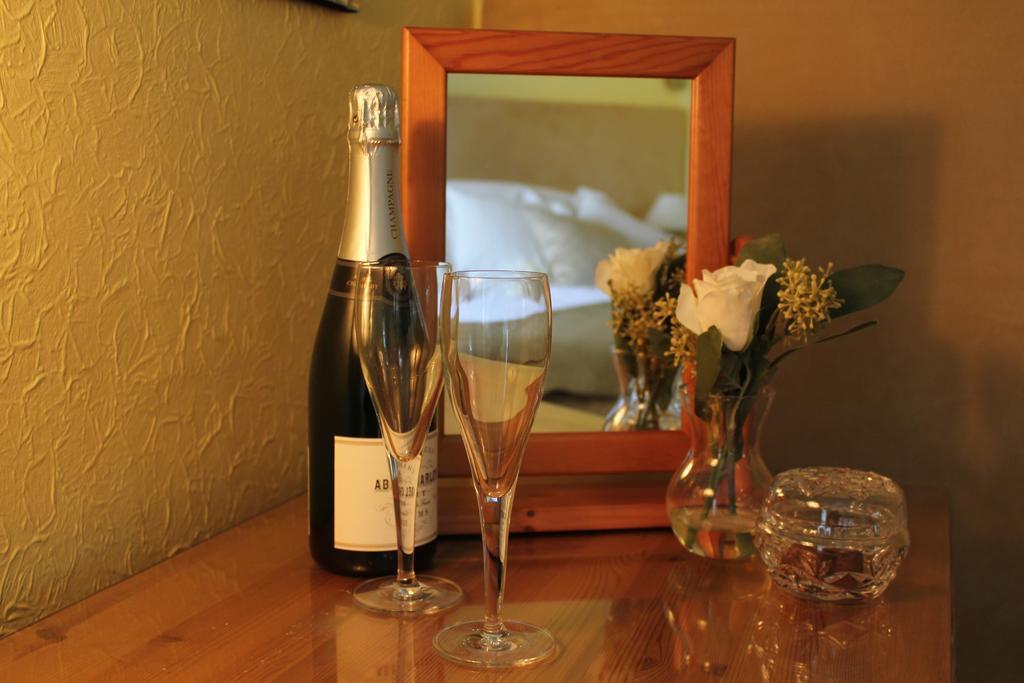 Shakespeare's View 5* Snitterfield